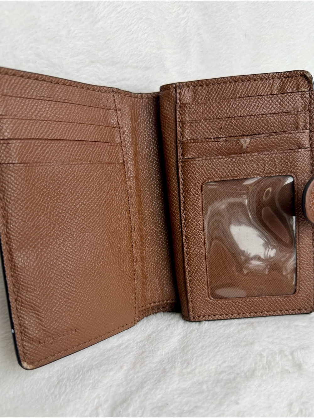 Coach Medium Corner Zip Wallet in Crossgrain Leather (Light Saddle) F11484 - Picture 5 of 15